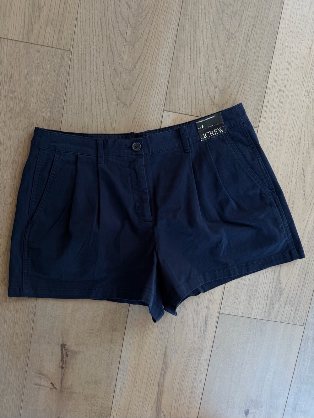 J. Crew Heritage Pleated Cotton Chino Shorts 3” Navy Size 8 NWT - Picture 2 of 7